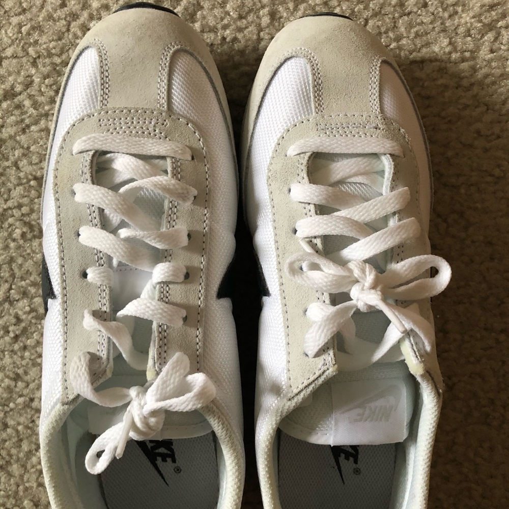 casual nike shoes!!!